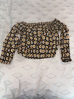 Brandy Melville Women’s shirt